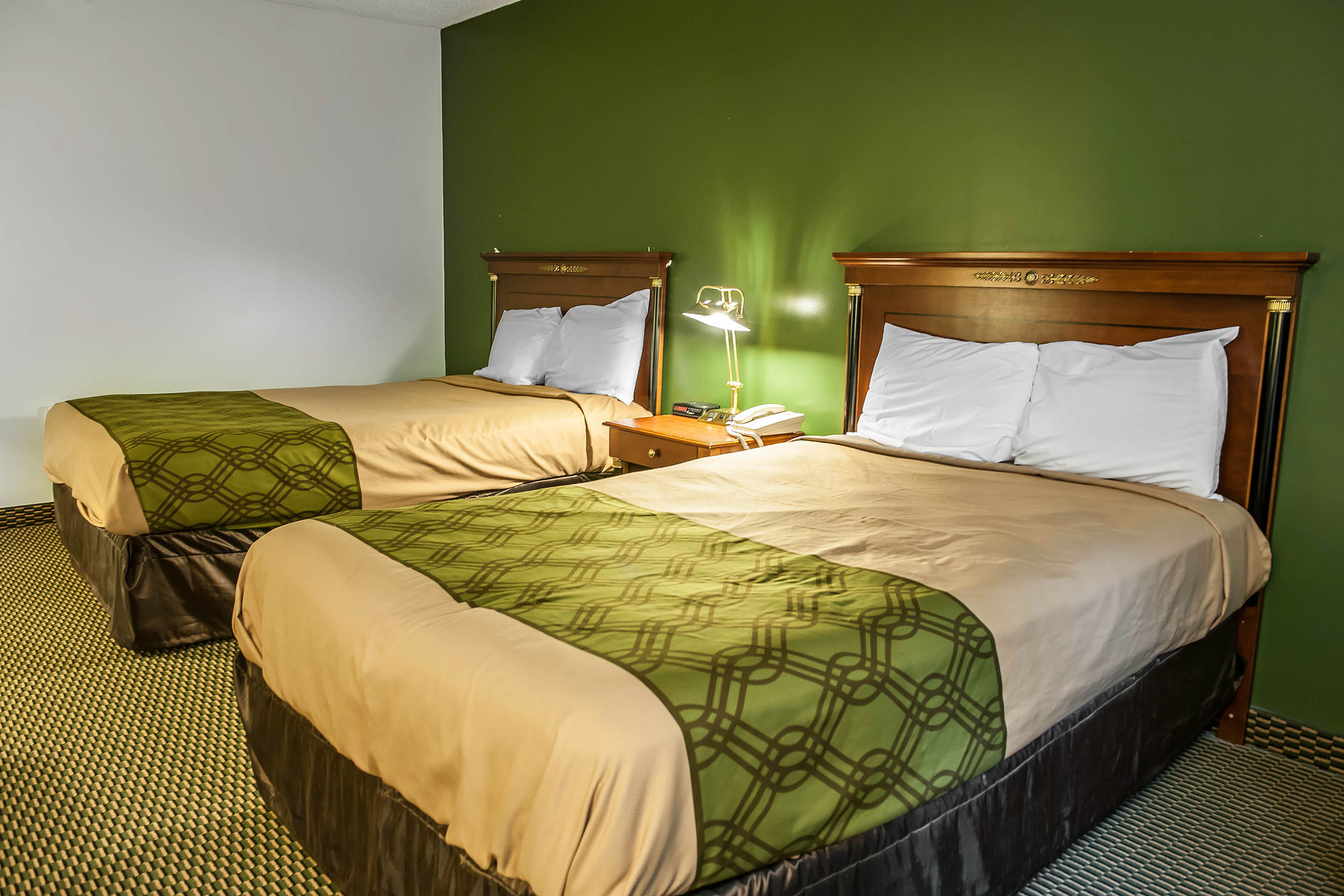 Фото Royal Inn Rockville