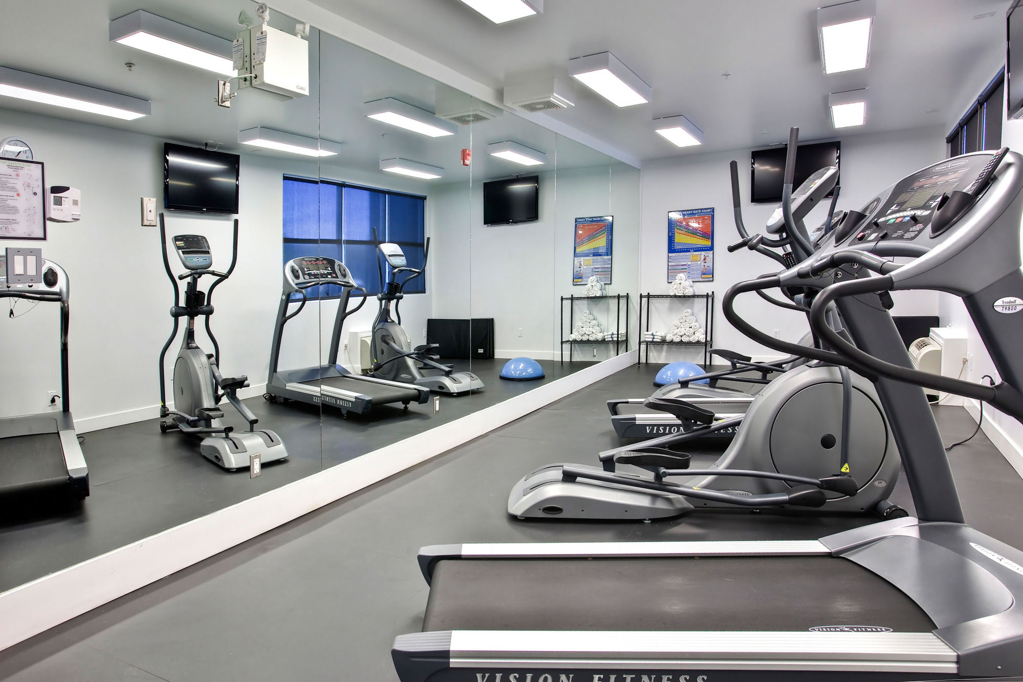 Фото Sandman Signature Prince George Hotel