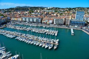 Гостиница Hotel Mercure Toulon La Seyne-Sur-Mer