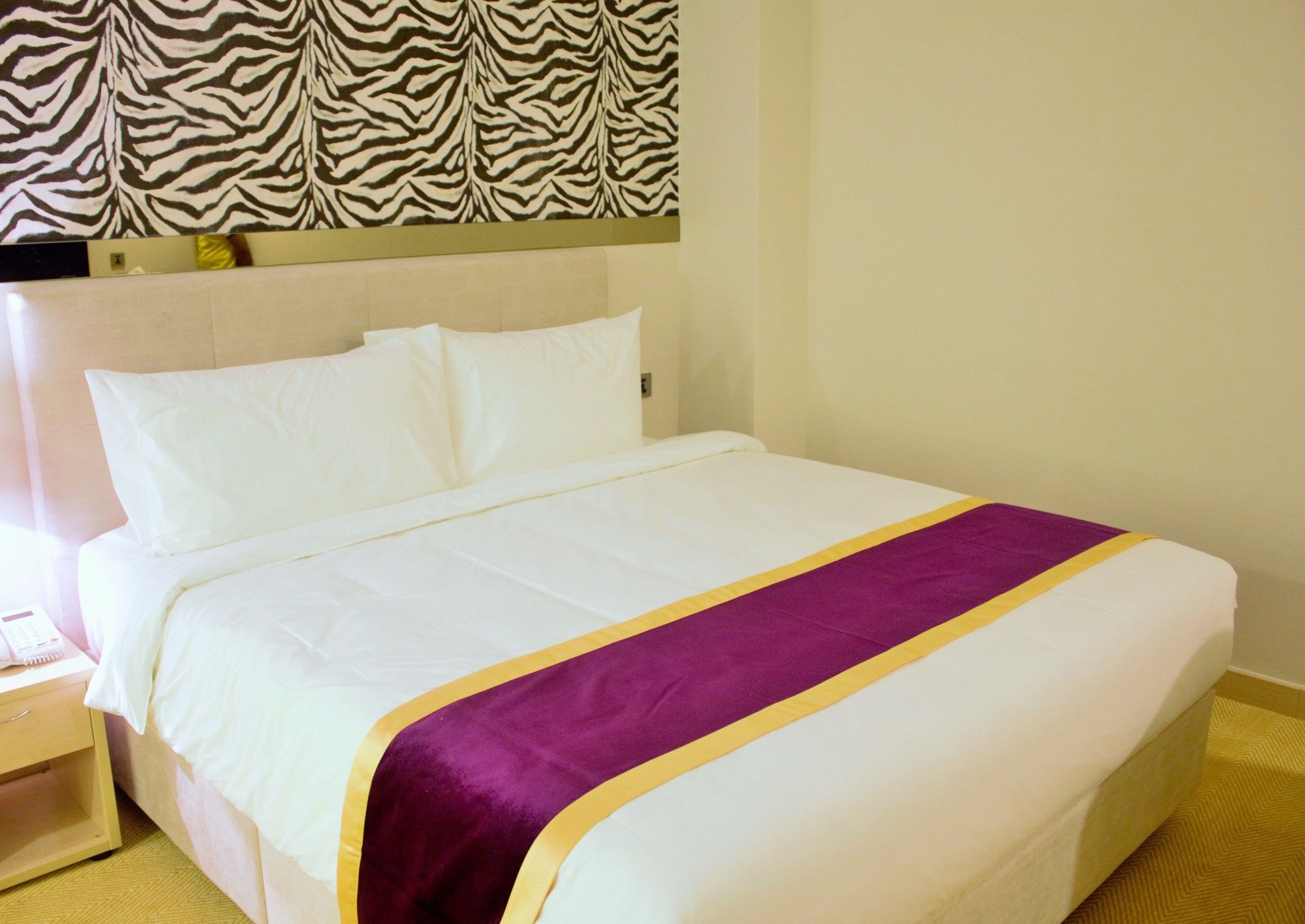 Фото Royce Hotel