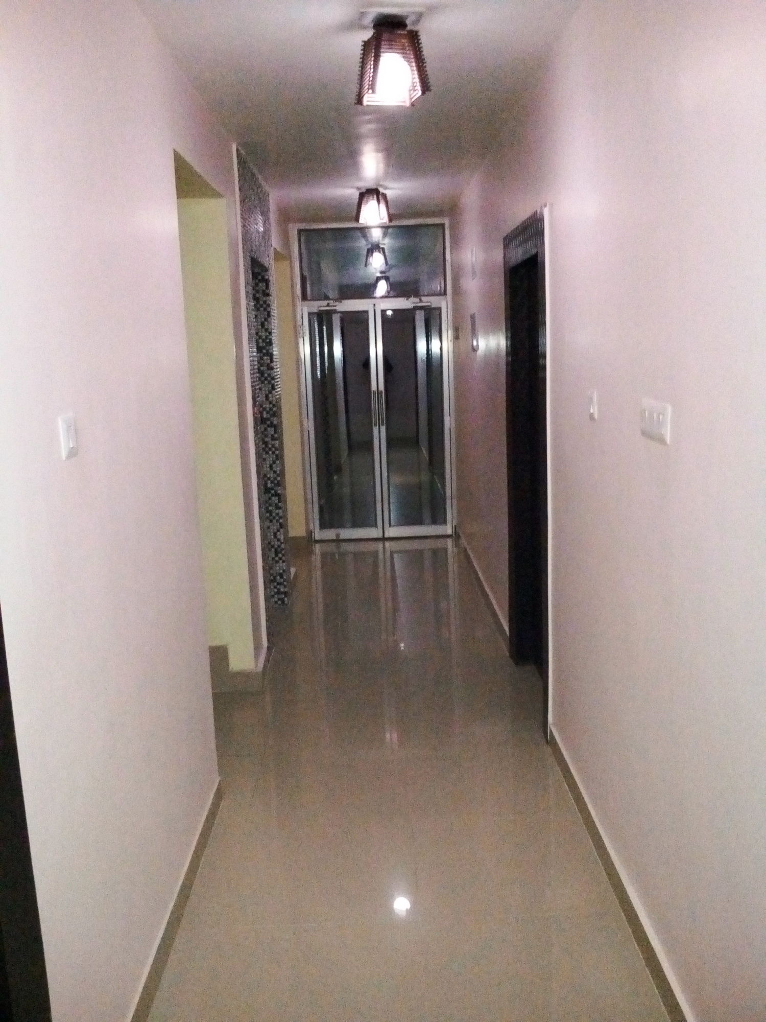 Фото Hotel Viraat Inn