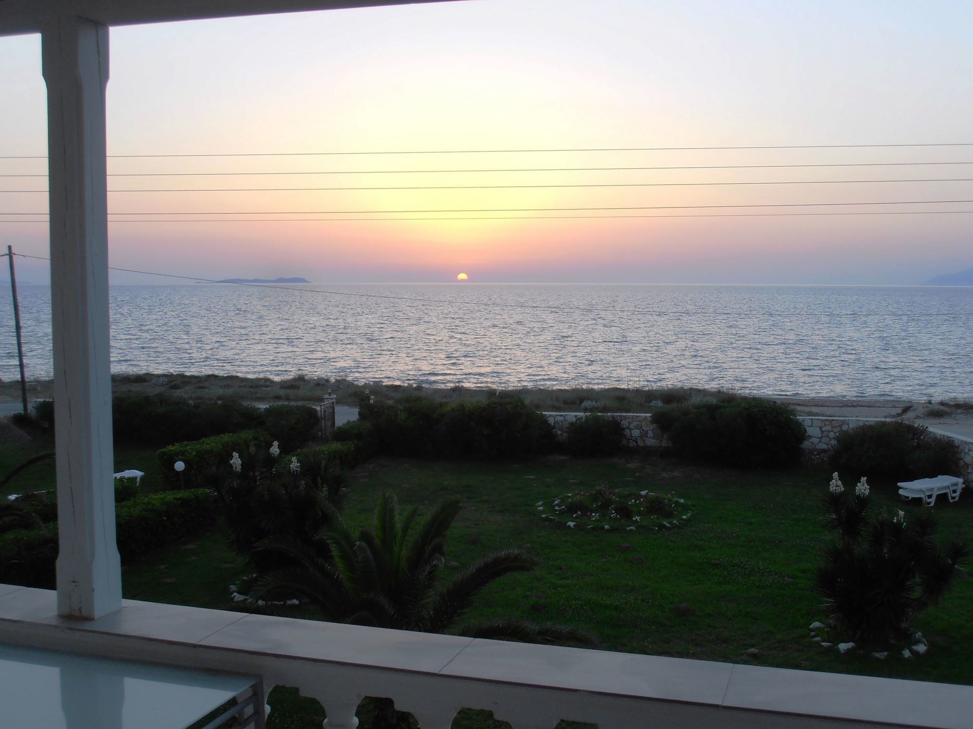 Фото Elli Beach Apartments and Studios