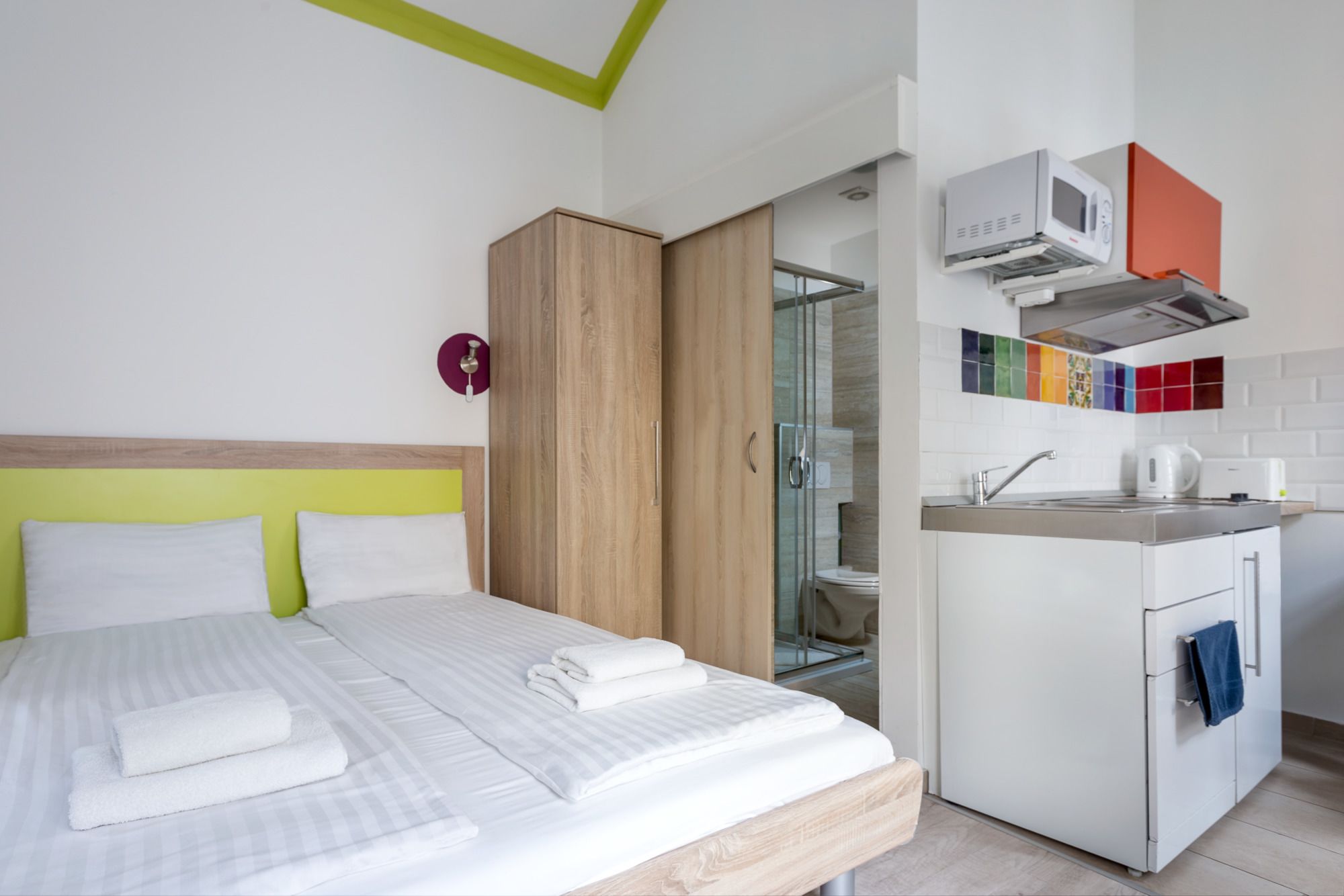 Фото Amber Gardenview Studios