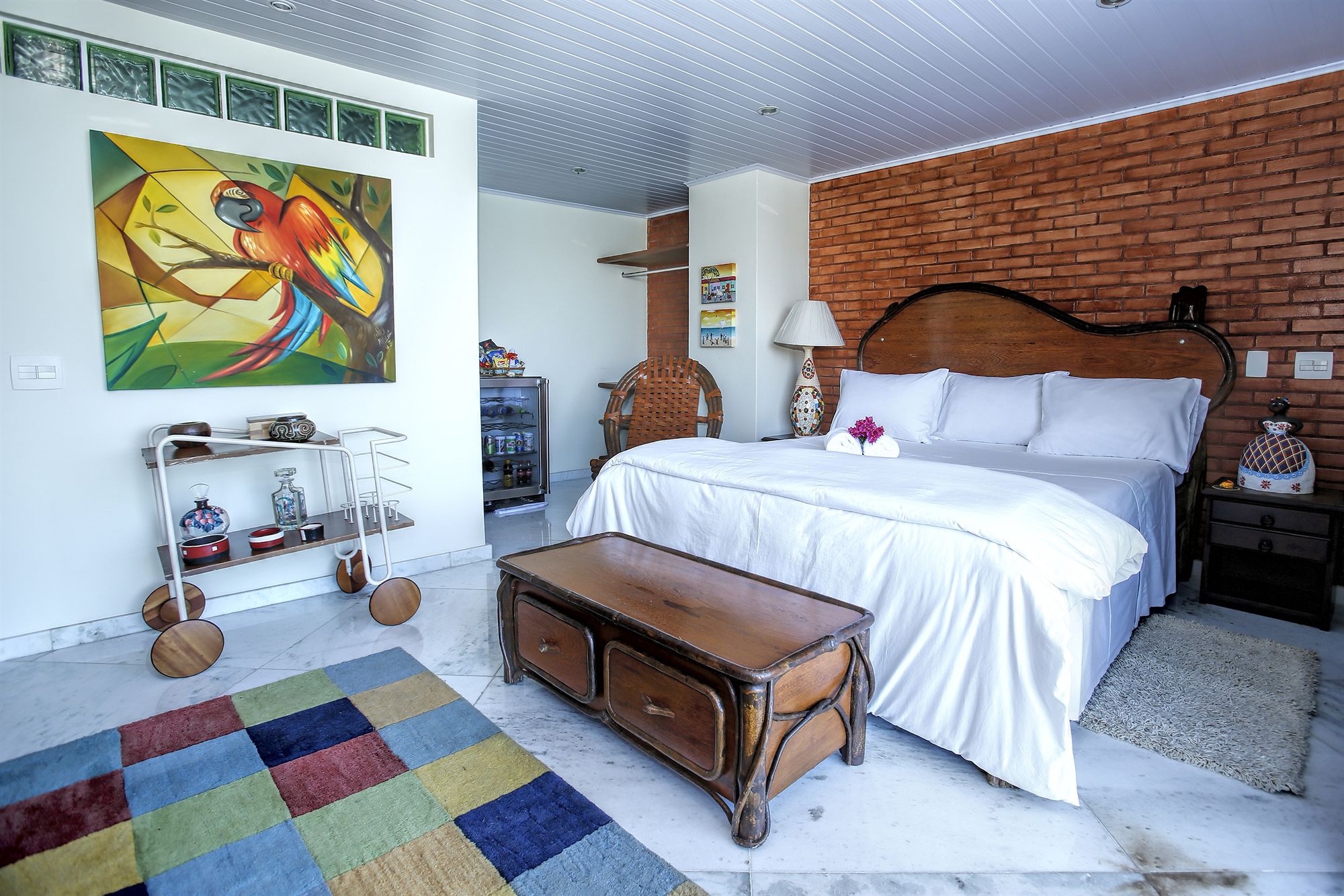 Фото Cliffside Luxury Inn