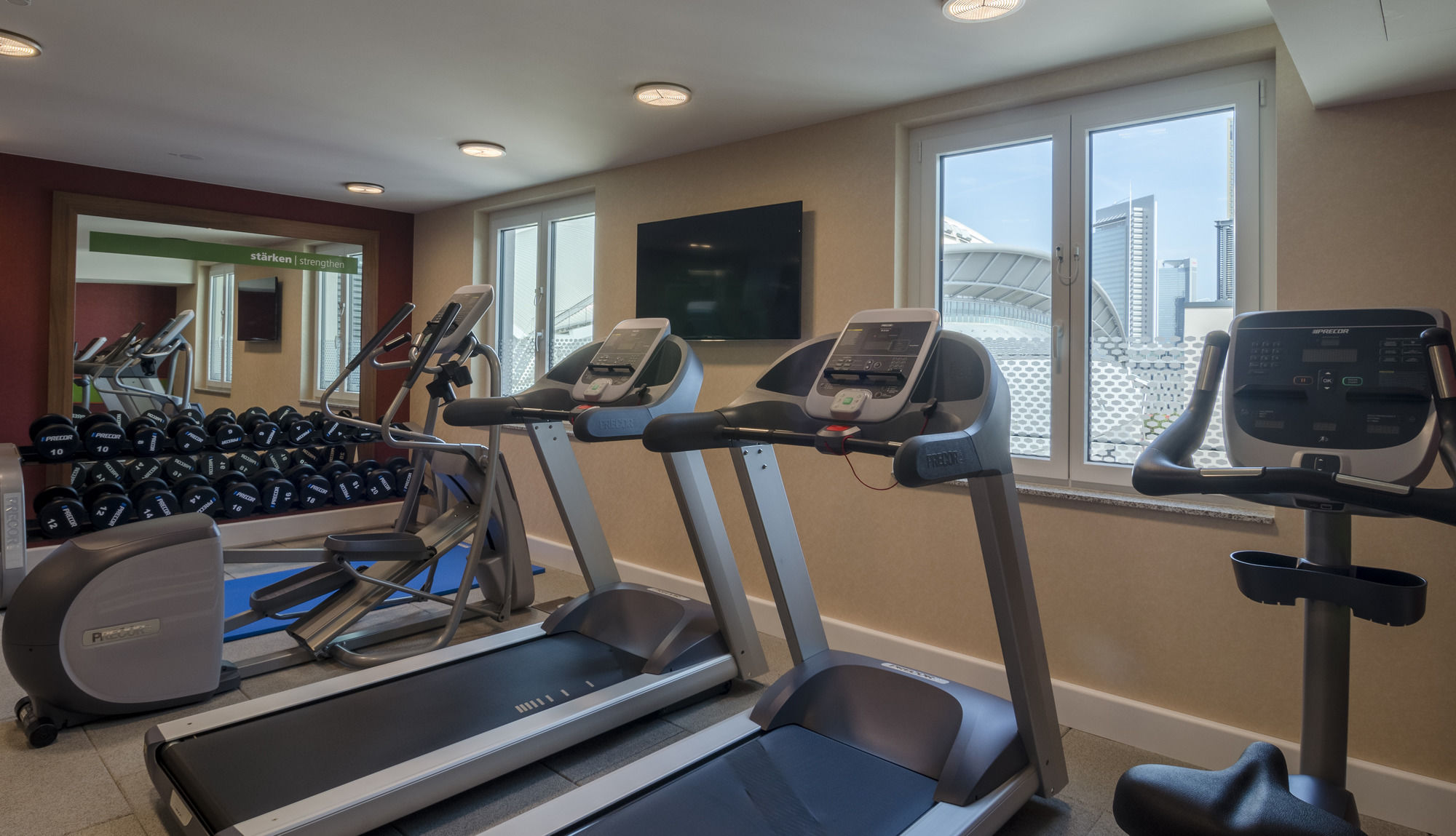 Фото Hampton by Hilton Frankfurt City Centre Messe