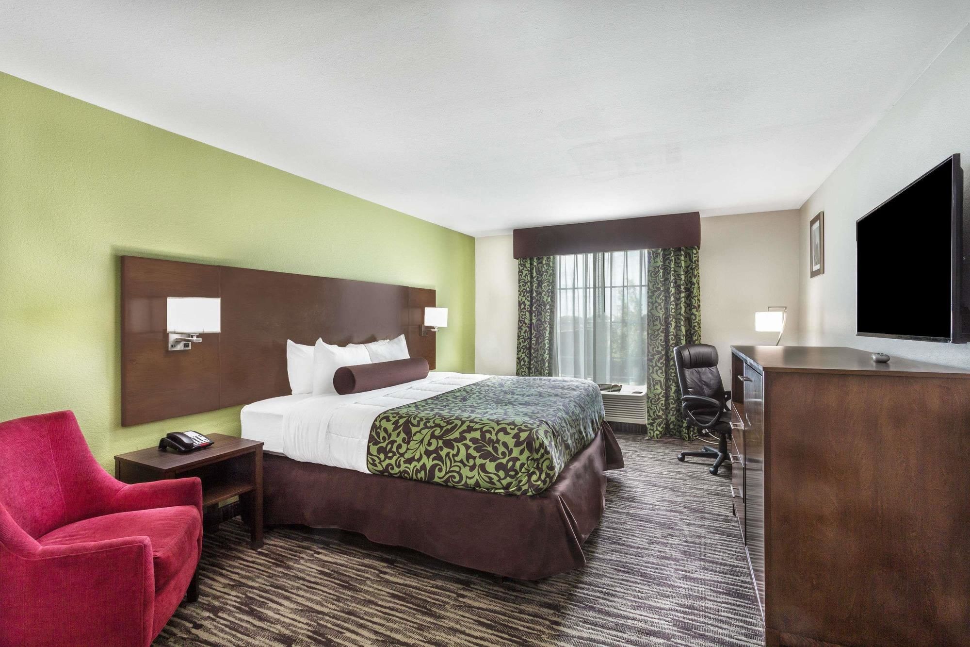 Фото Comfort Inn & Suites North Little Rock Jfk Blvd