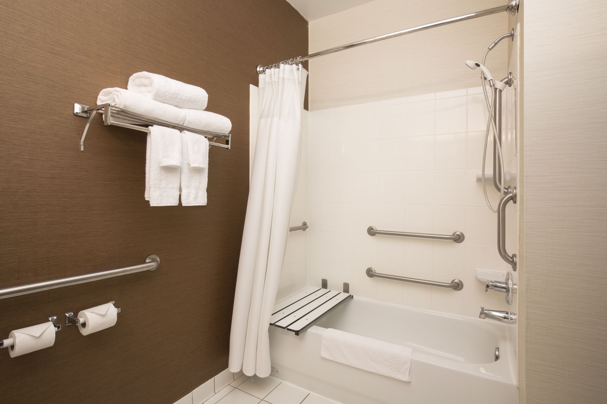 Фото Fairfield Inn & Suites Houston The Woodlands