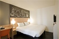 Фото Ibis Paris Père Lachaise