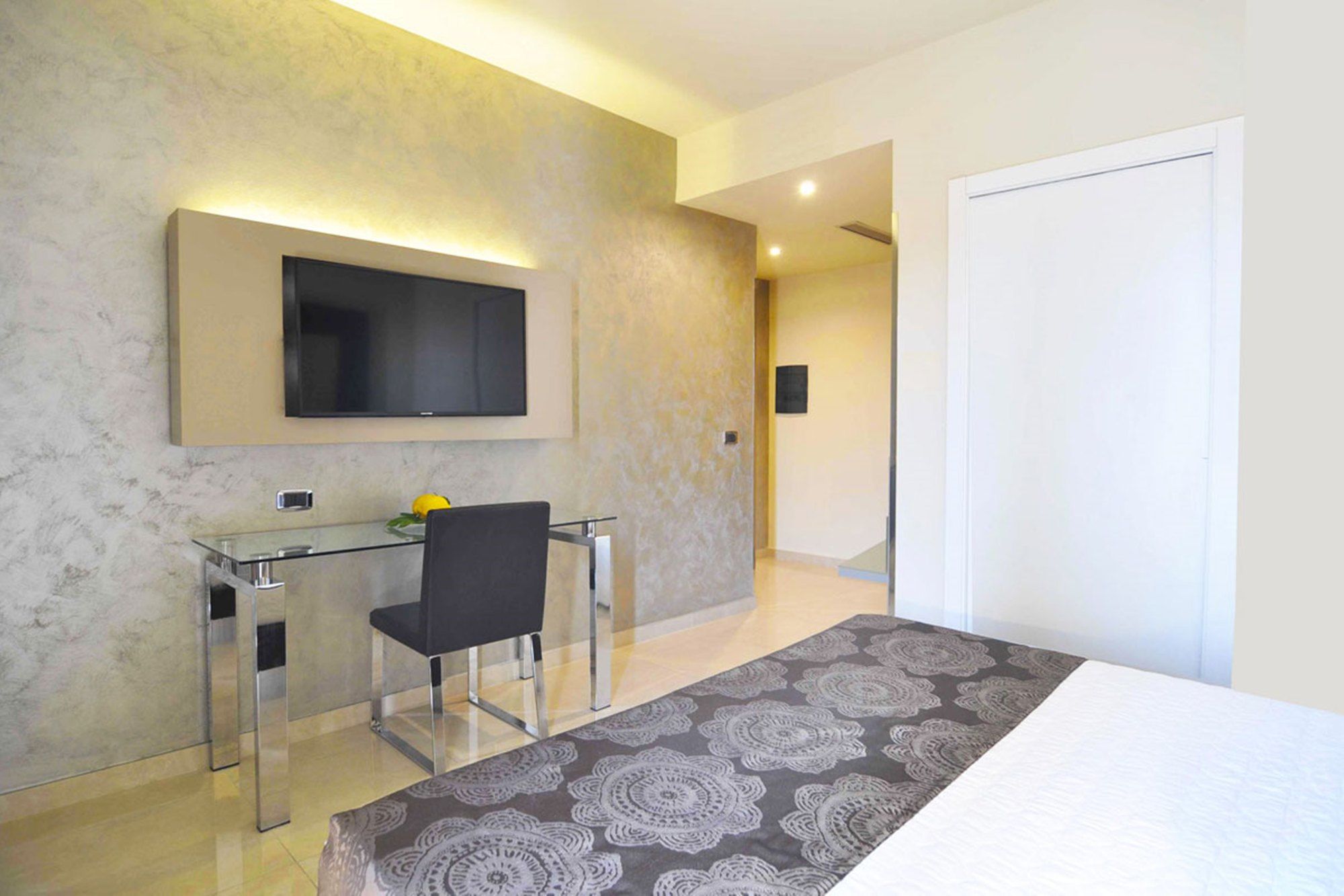 Фото Hotel La Bussola