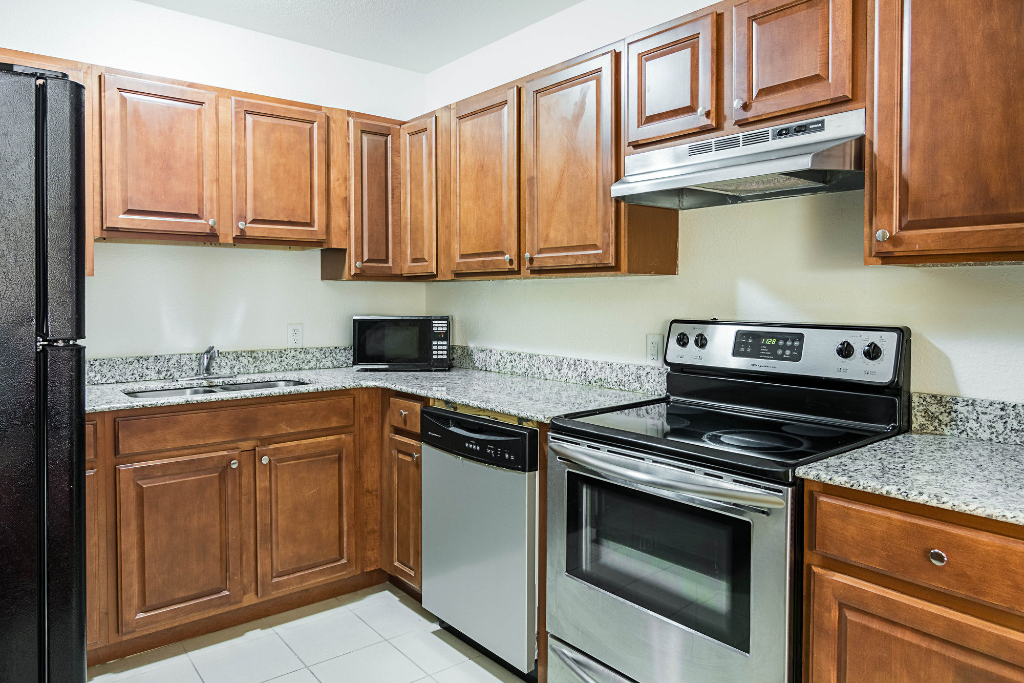 Фото Comfort Inn & Suites Chesapeake - Portsmouth