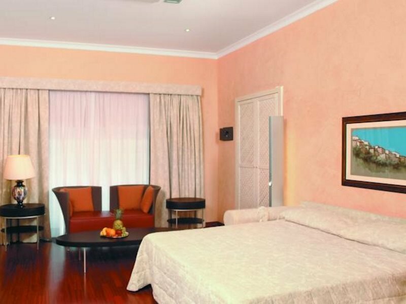 Фото Colosseo Studio Suites