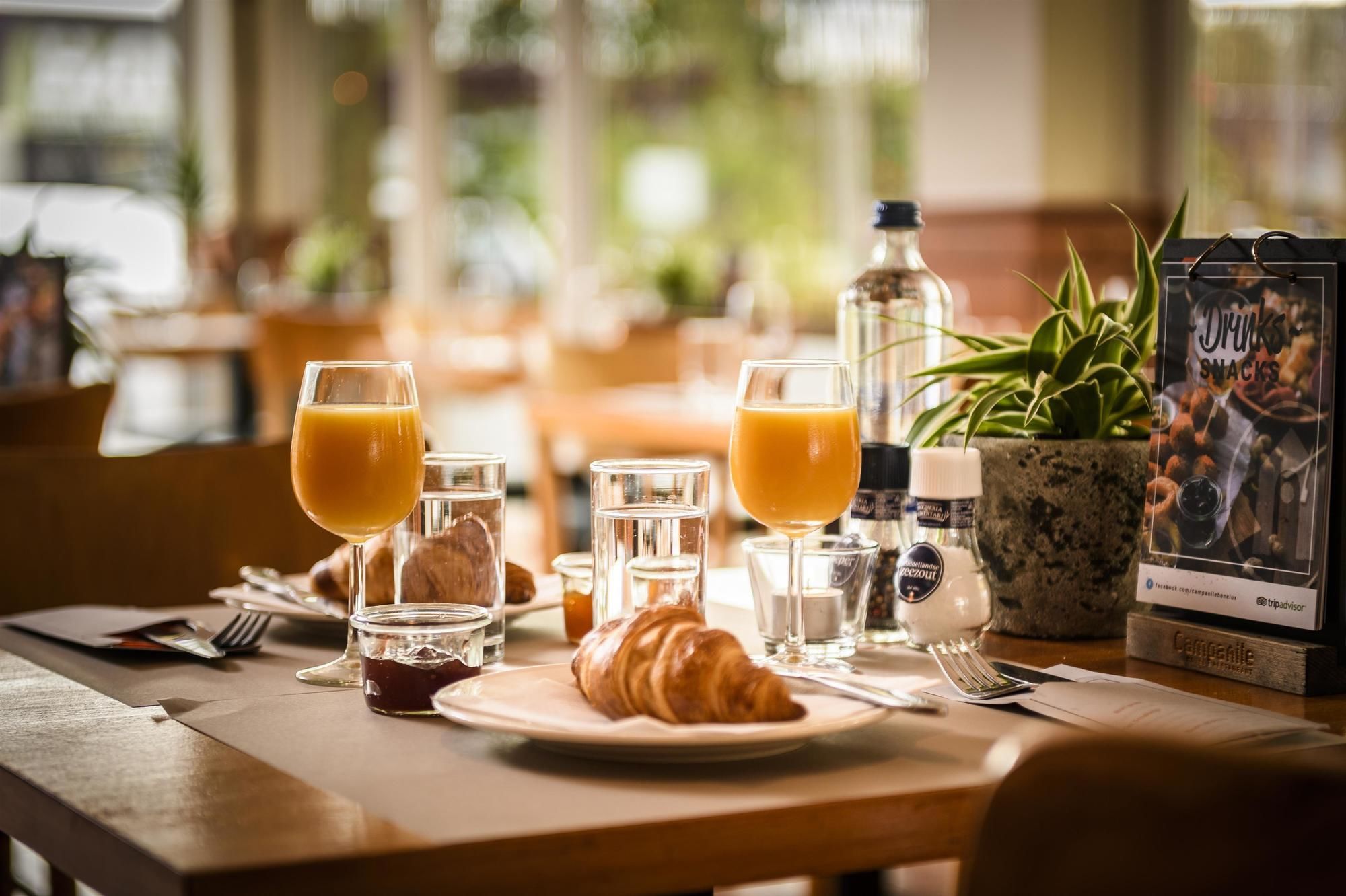 Фото Campanile Delft