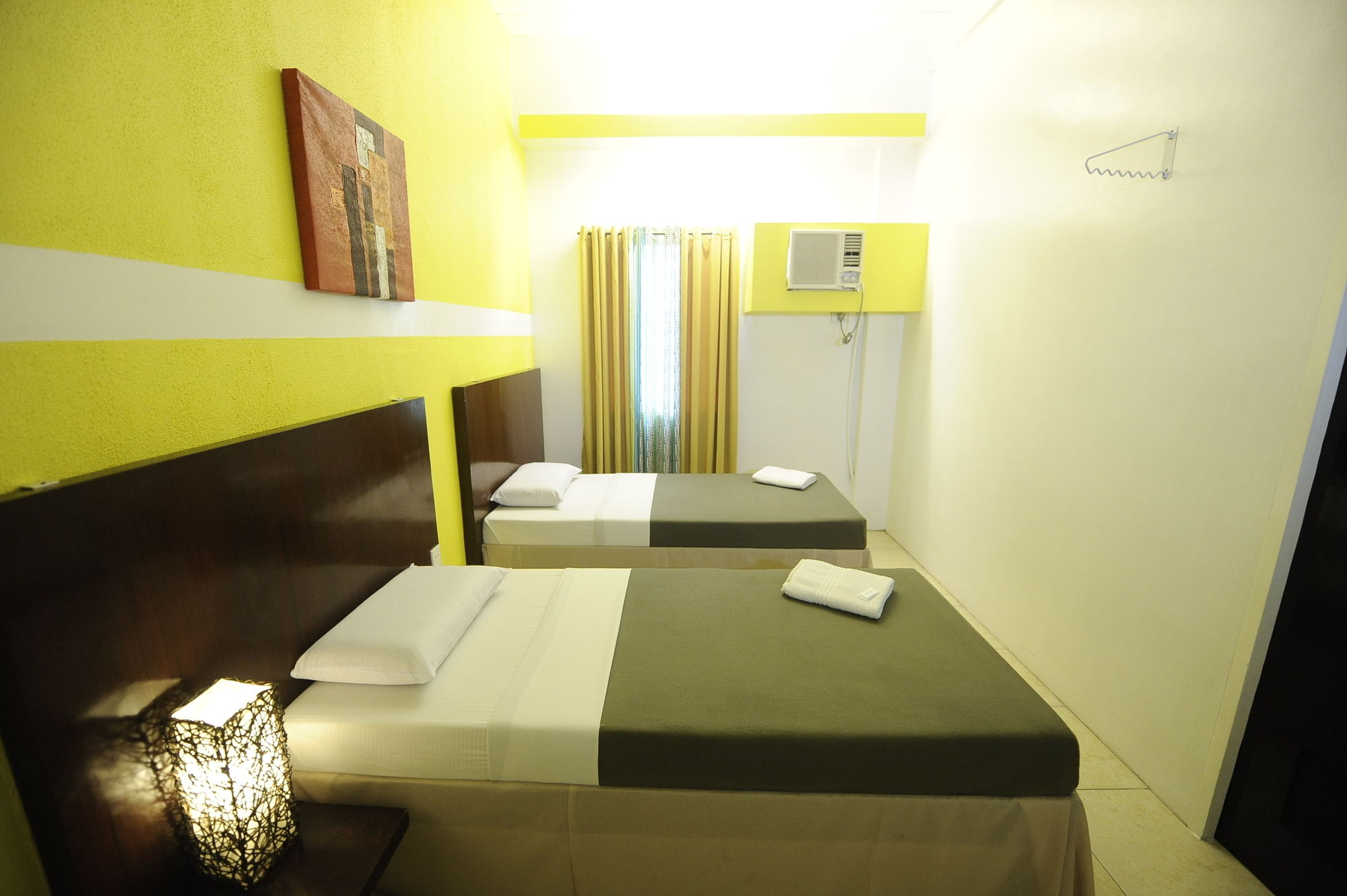 Фото First Pacific Inn