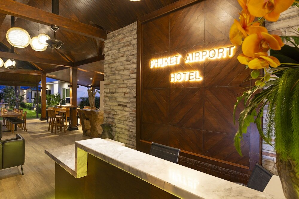 Фото Phuket Airport Hotel