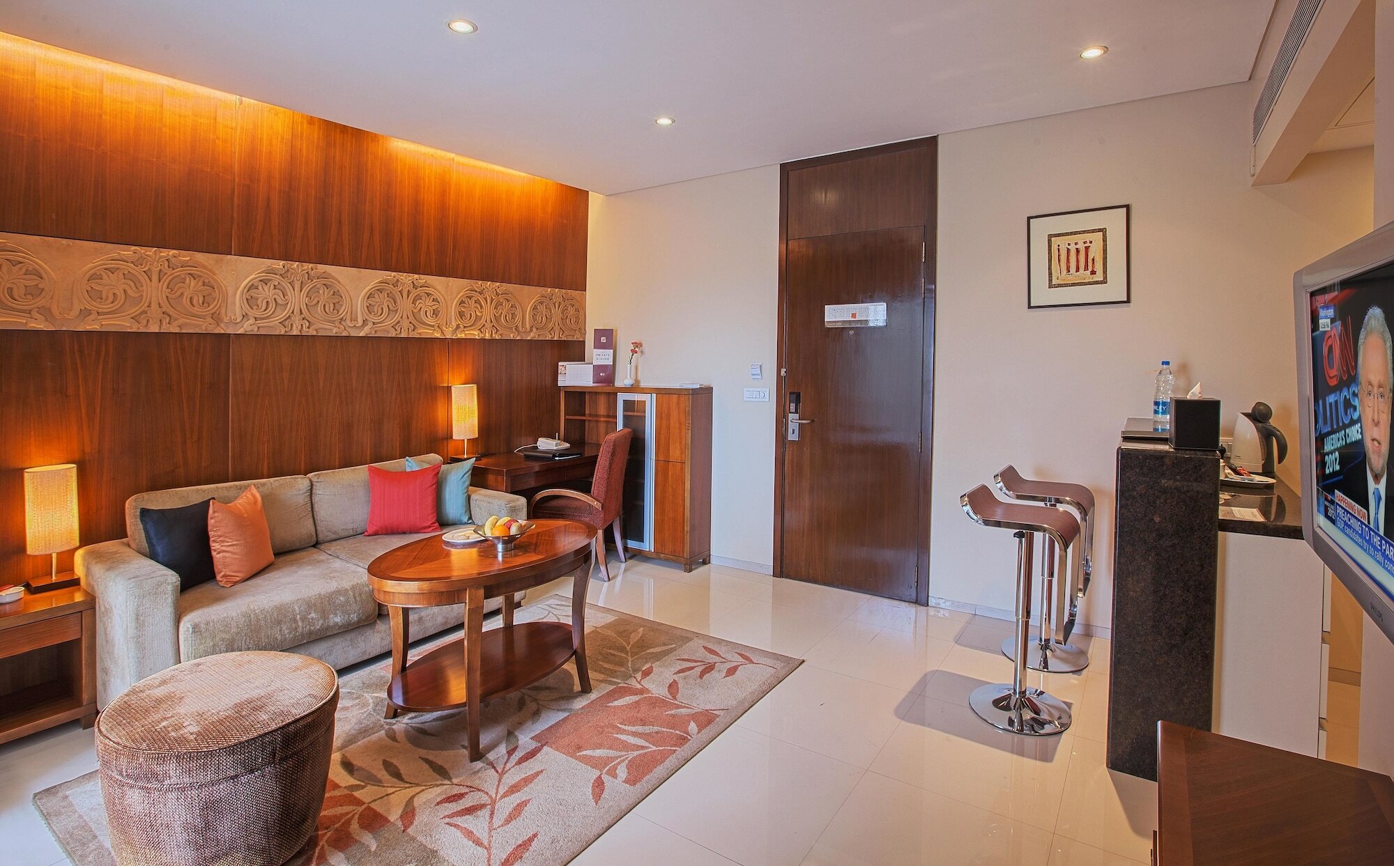 Фото Oakwood Residence Naylor Road Pune