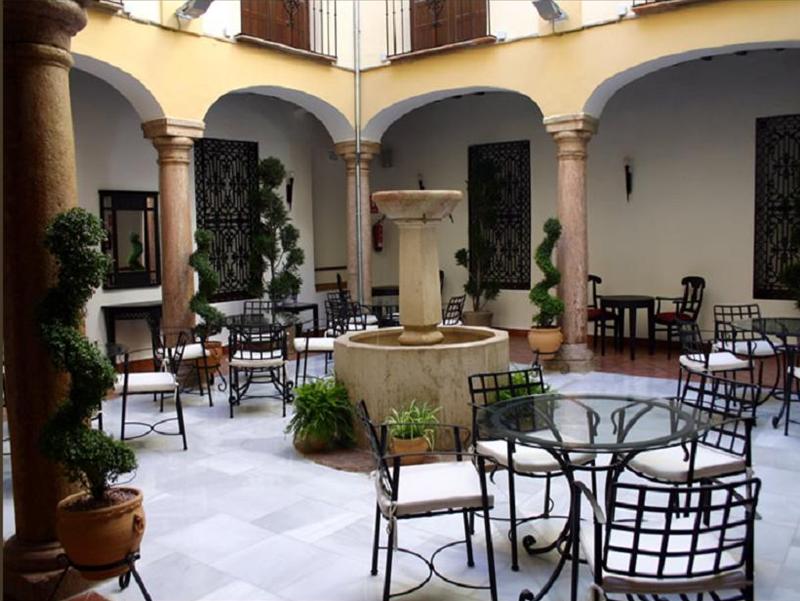 Фото Hotel Coso Viejo