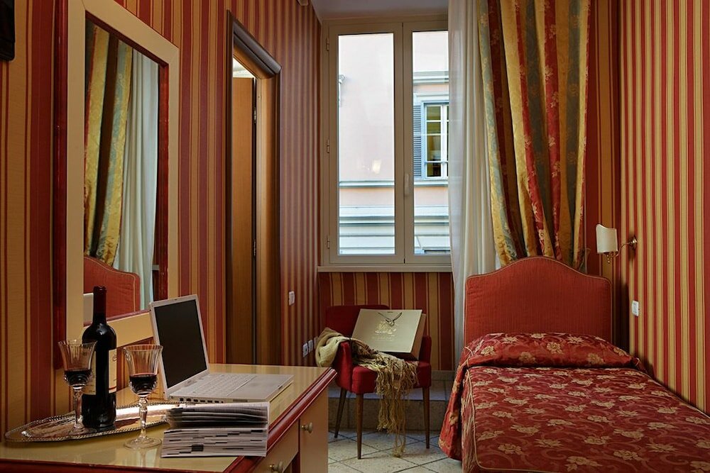 Фото Hotel Golden