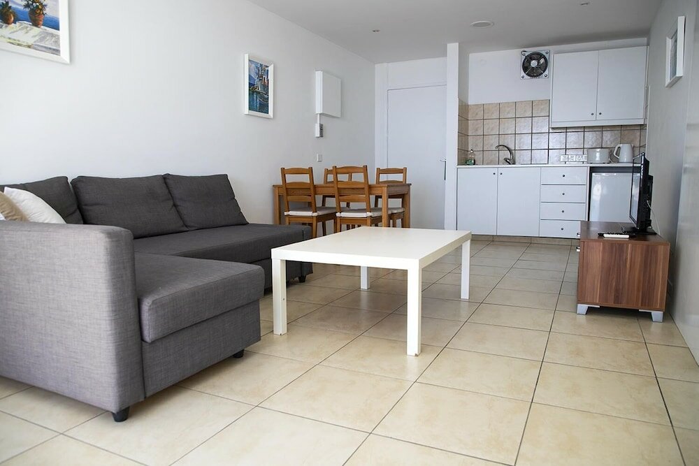 Фото Sun Hall Beach Hotel Apts