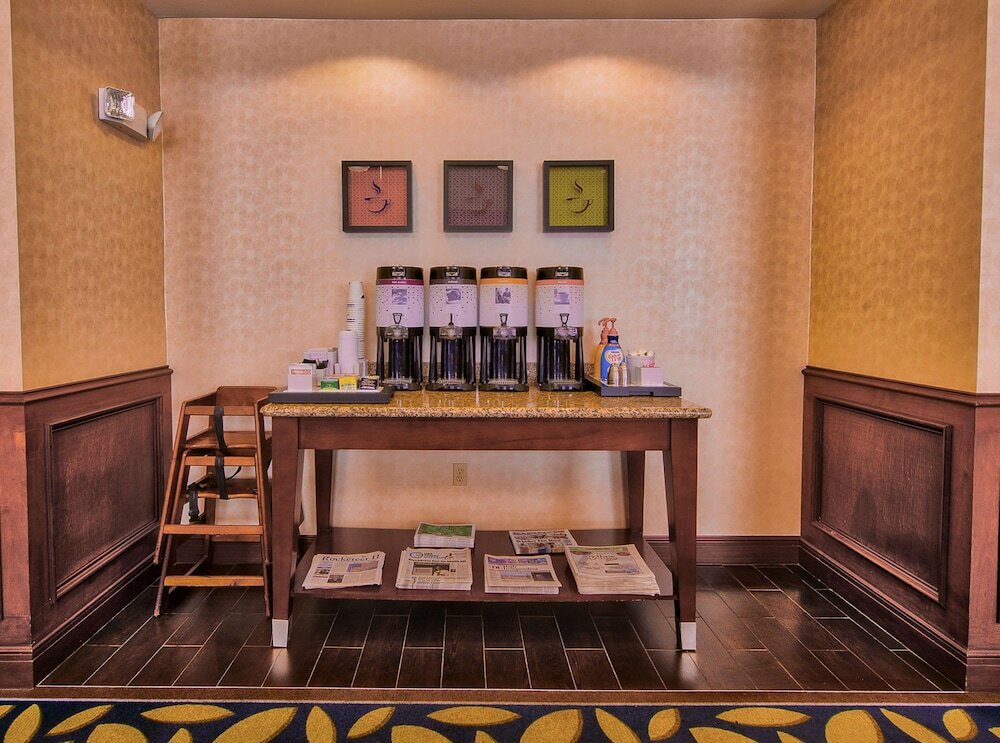 Фото Hampton Inn & Suites Ridgecrest