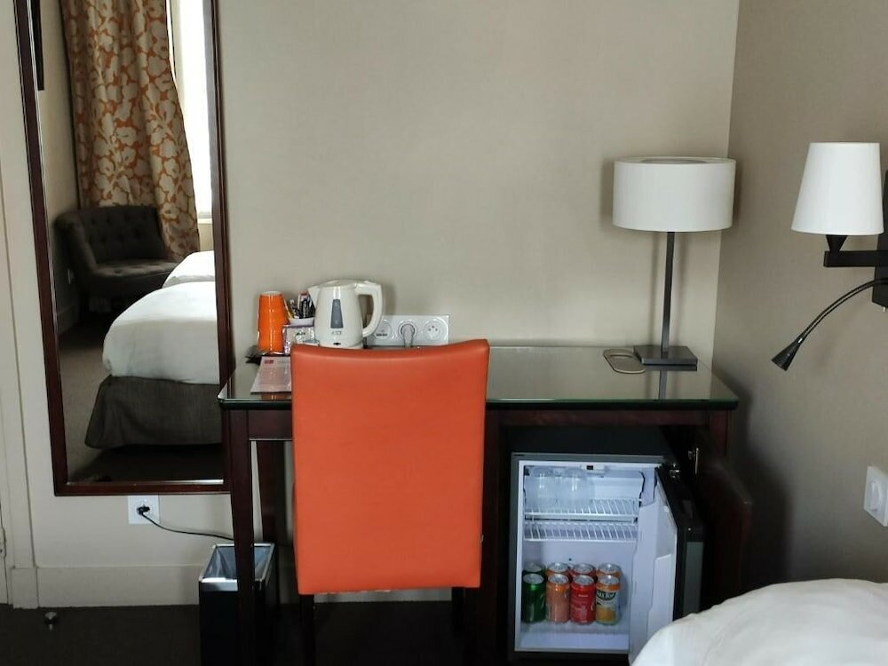 Фото Le Relais Saint Charles Paris