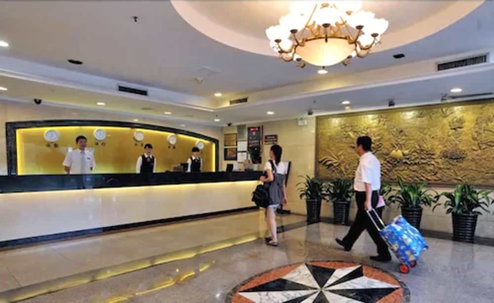 Фото Shenzhen Overseas Chinese Hotel
