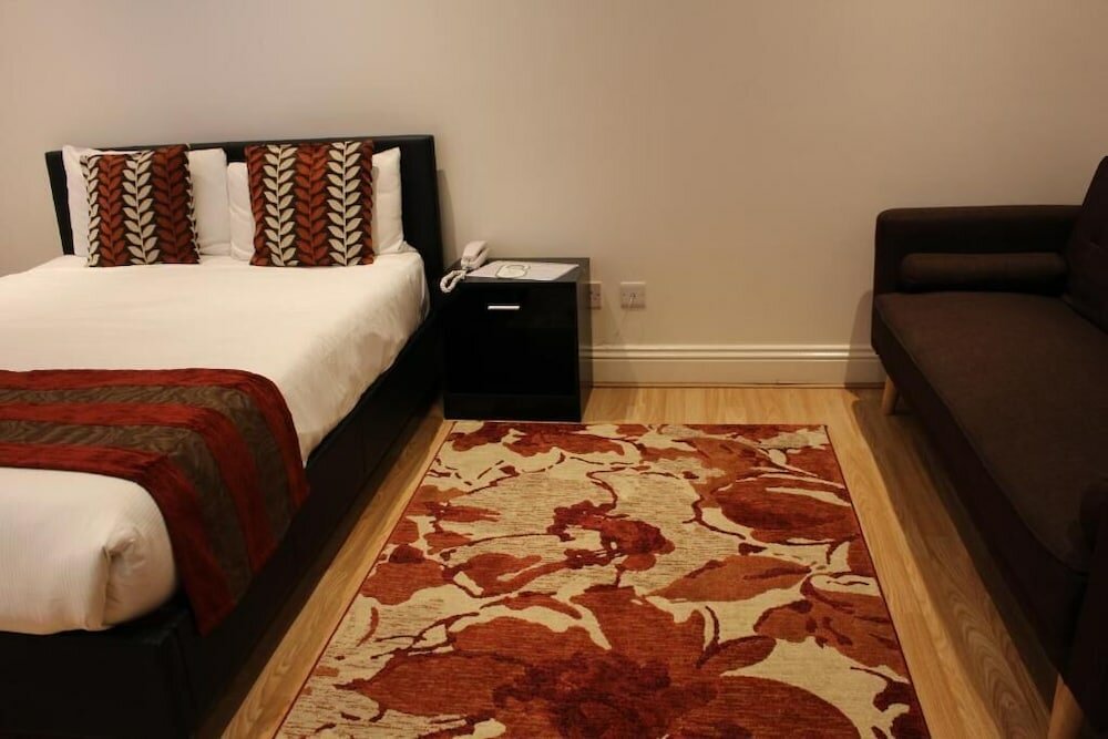 Фото Westpoint Hotel