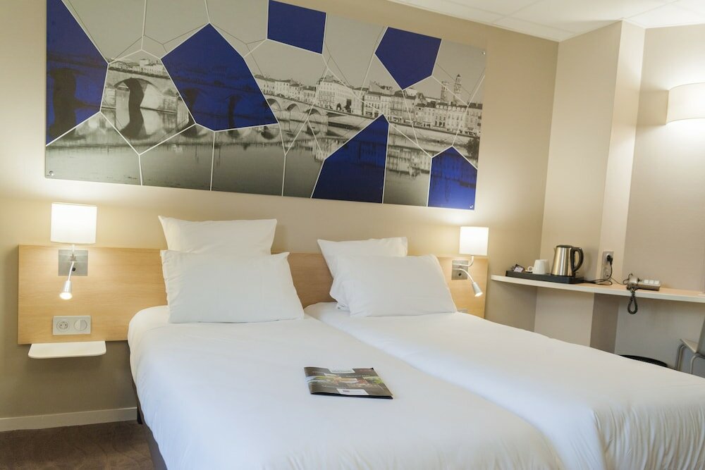 Фото Brit Hotel Mâcon Centre Gare