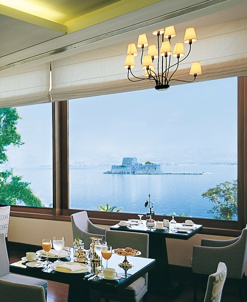 Фото Amphitryon Hotel