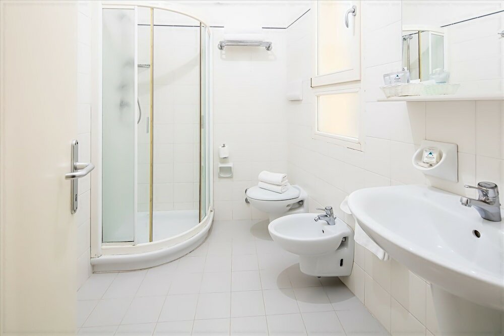 Фото Hotel Astor