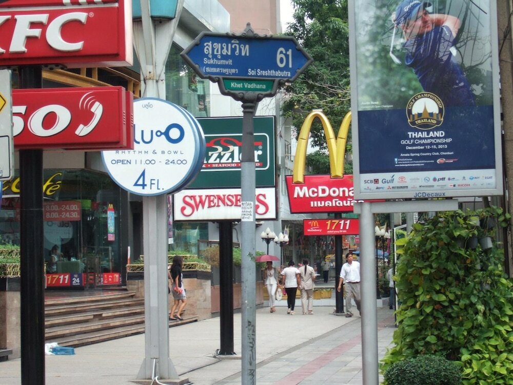 Фото Lodge 61 Bed & Breakfast Hotel