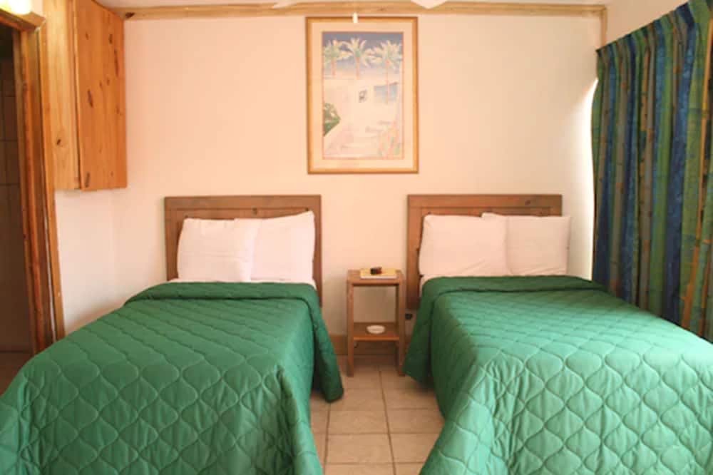 Фото Land Shark Coco Plum Resort