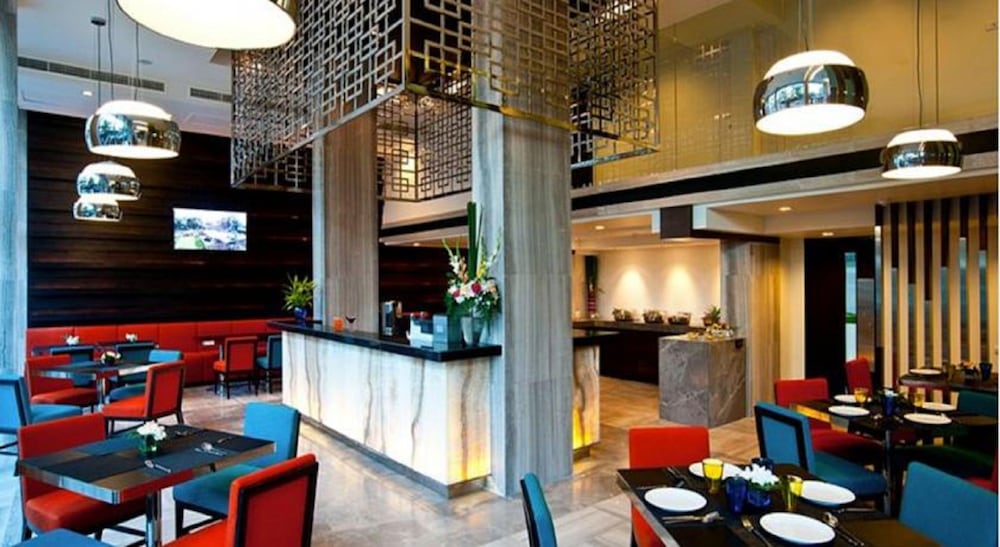 Фото Fx Hotel Metrolink Makkasan