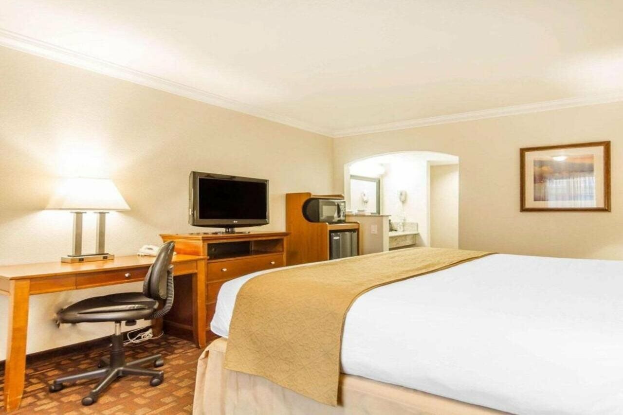 Фото Quality Inn Sacramento Convention Center