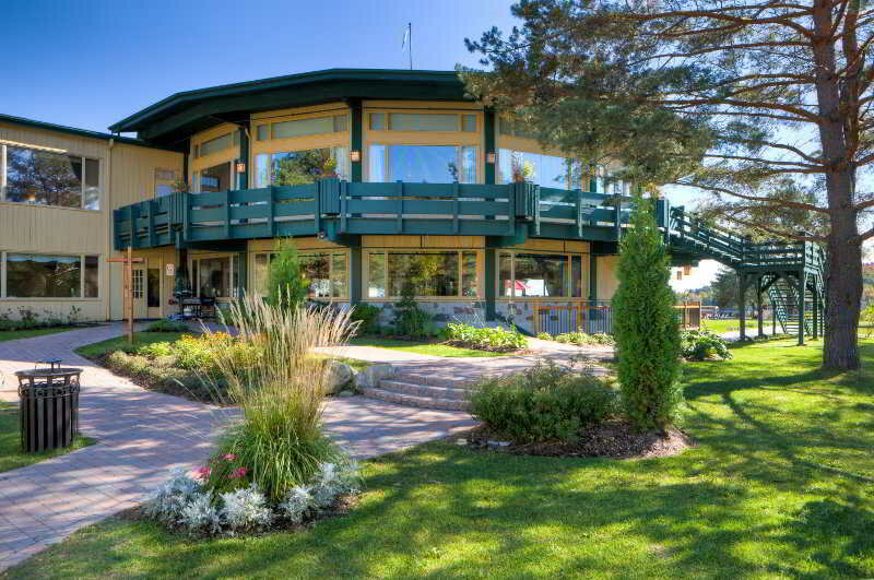 Гостиница Manoir du Lac Delage