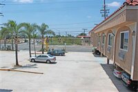 Фото Orange Tustin Inn