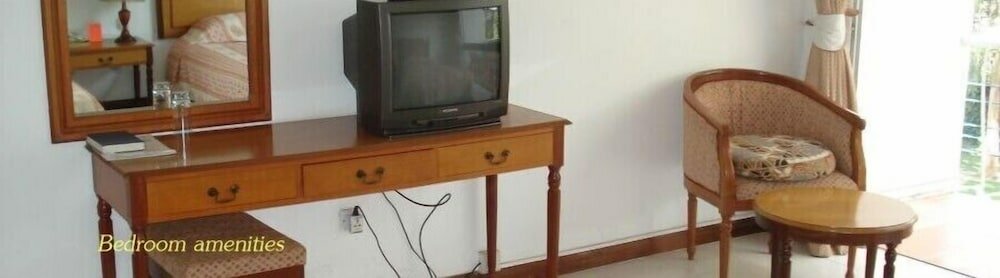 Фото The Equator Hotel