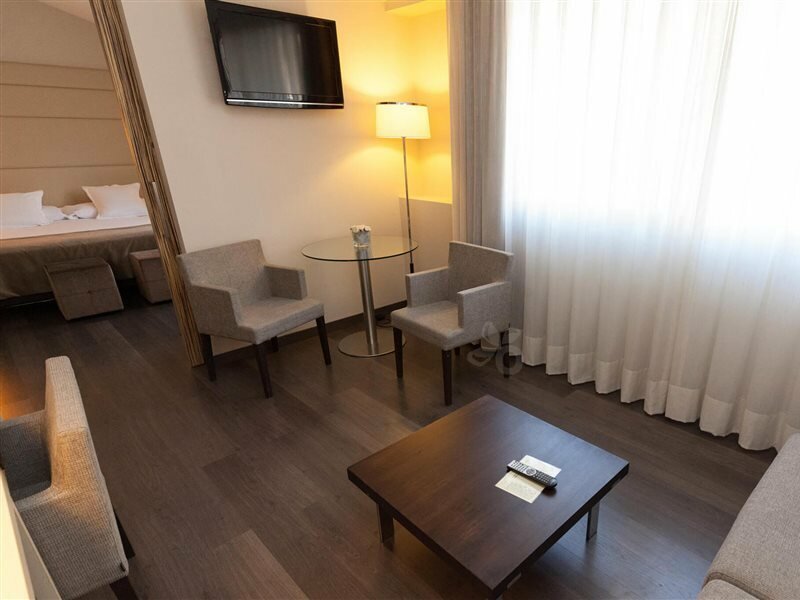 Фото Yomo Mola Park