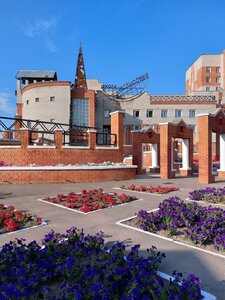 Амфитеатр (Udmurtian Republic, Town of Glazov, mikrorayon Levoberezhye-1, mikrorayon Yug) ، معلم جذب سياحي