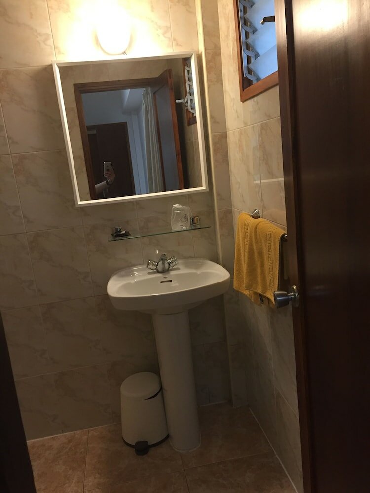 Фото Hostal Residencia Cardona