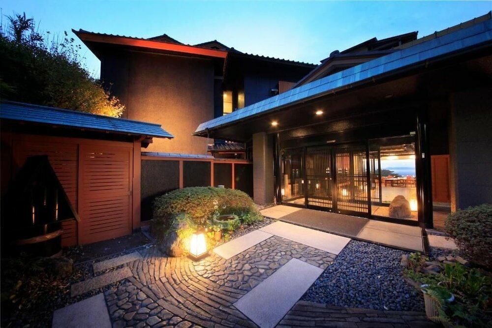 Фото Nishiizu Koyoi