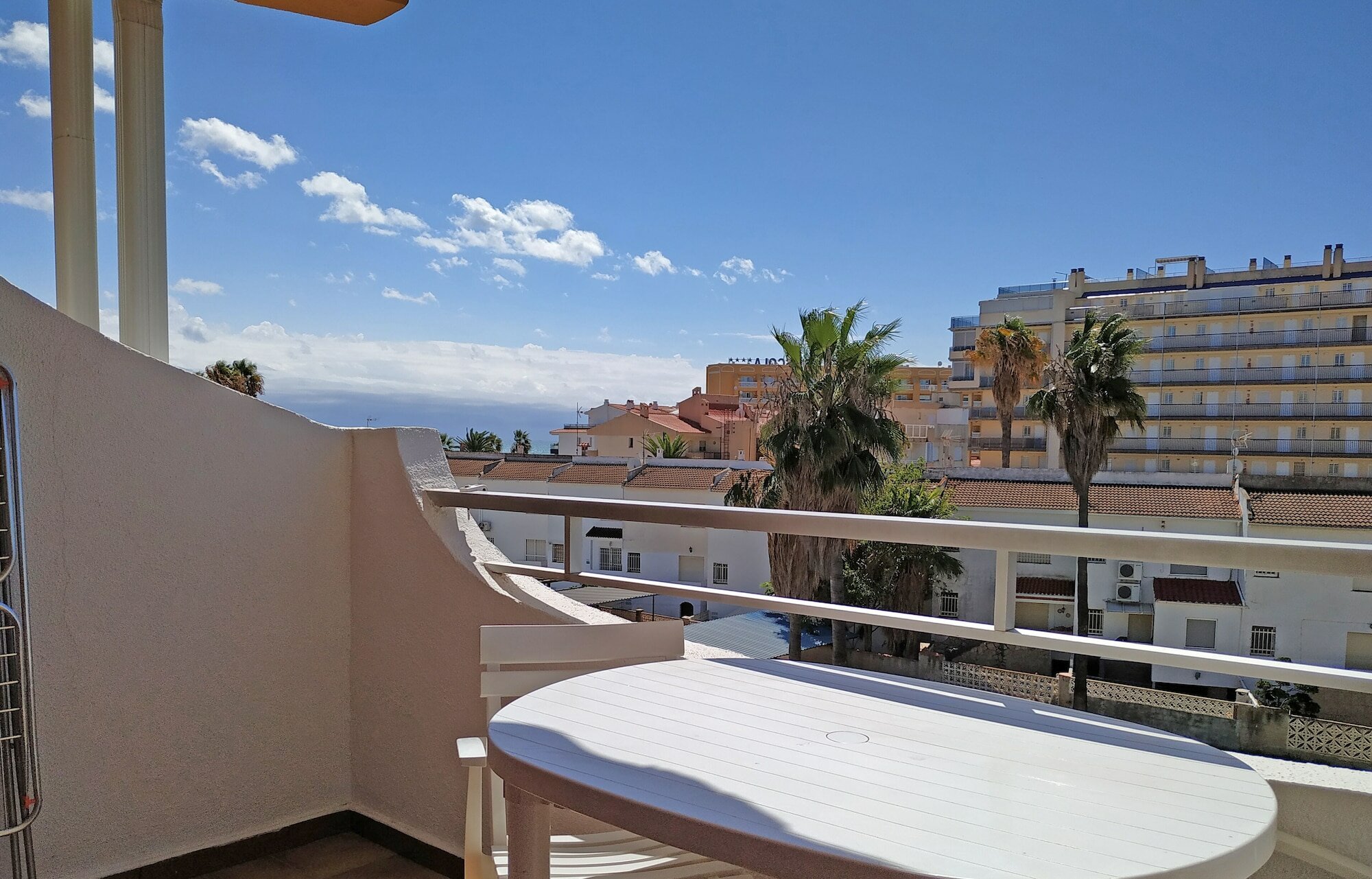 Фото Apartamentos Voramar 3000