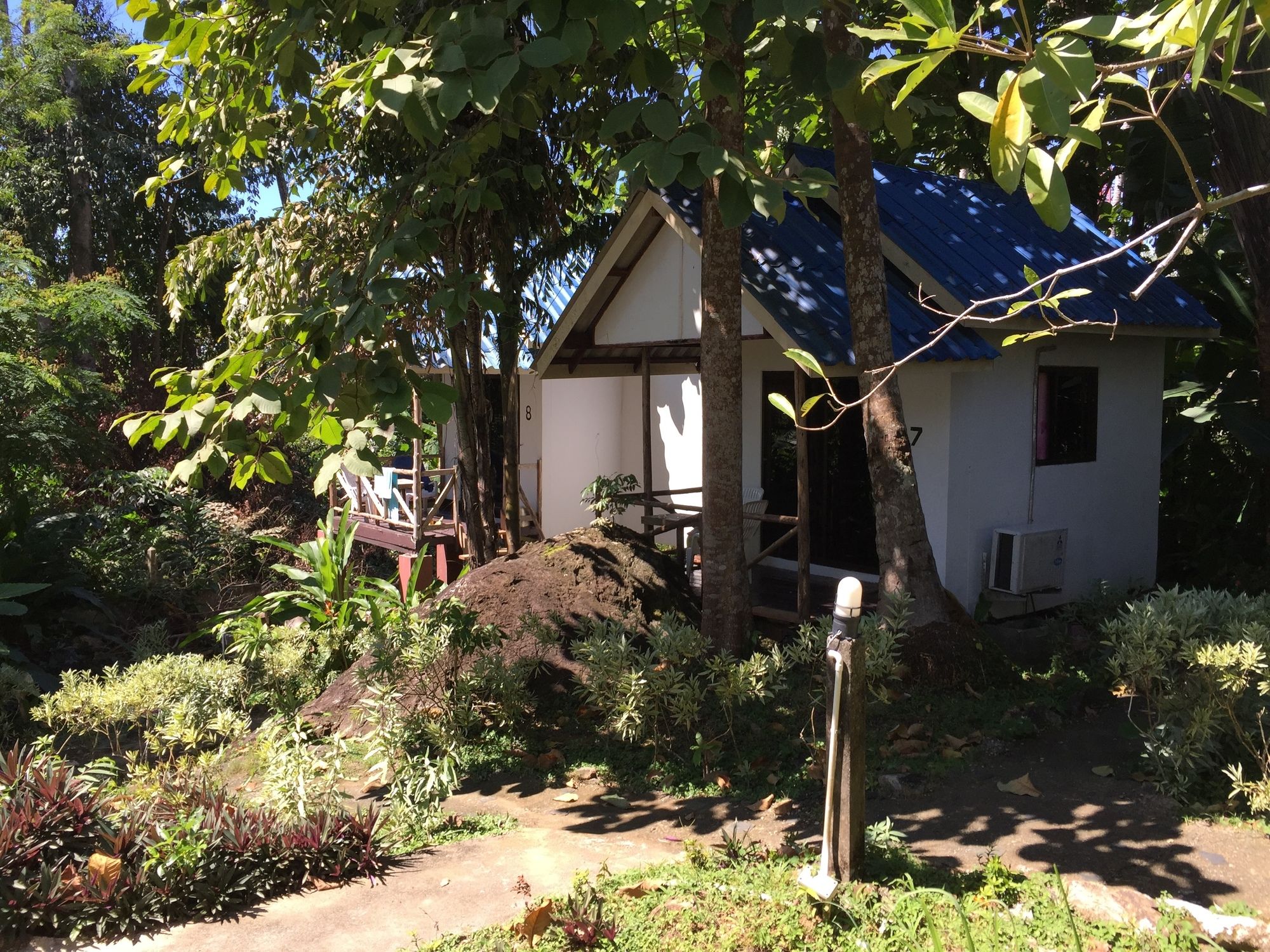 Фото Lonely Beach Pool Resort