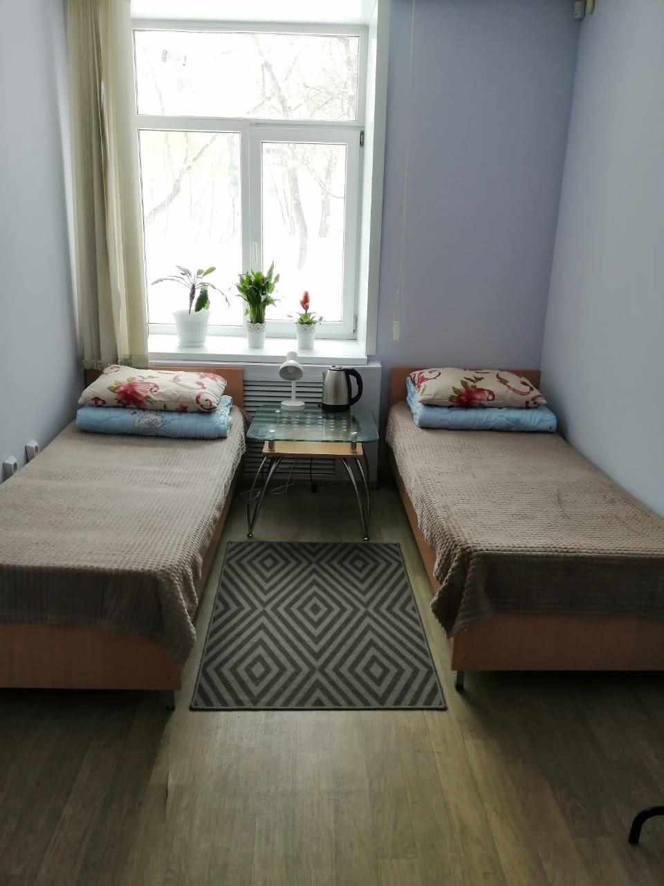 Фото Красный диван