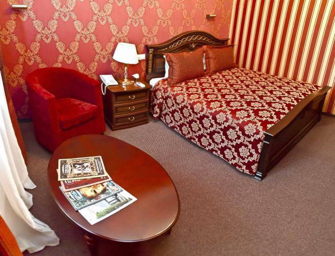 Фото Династия