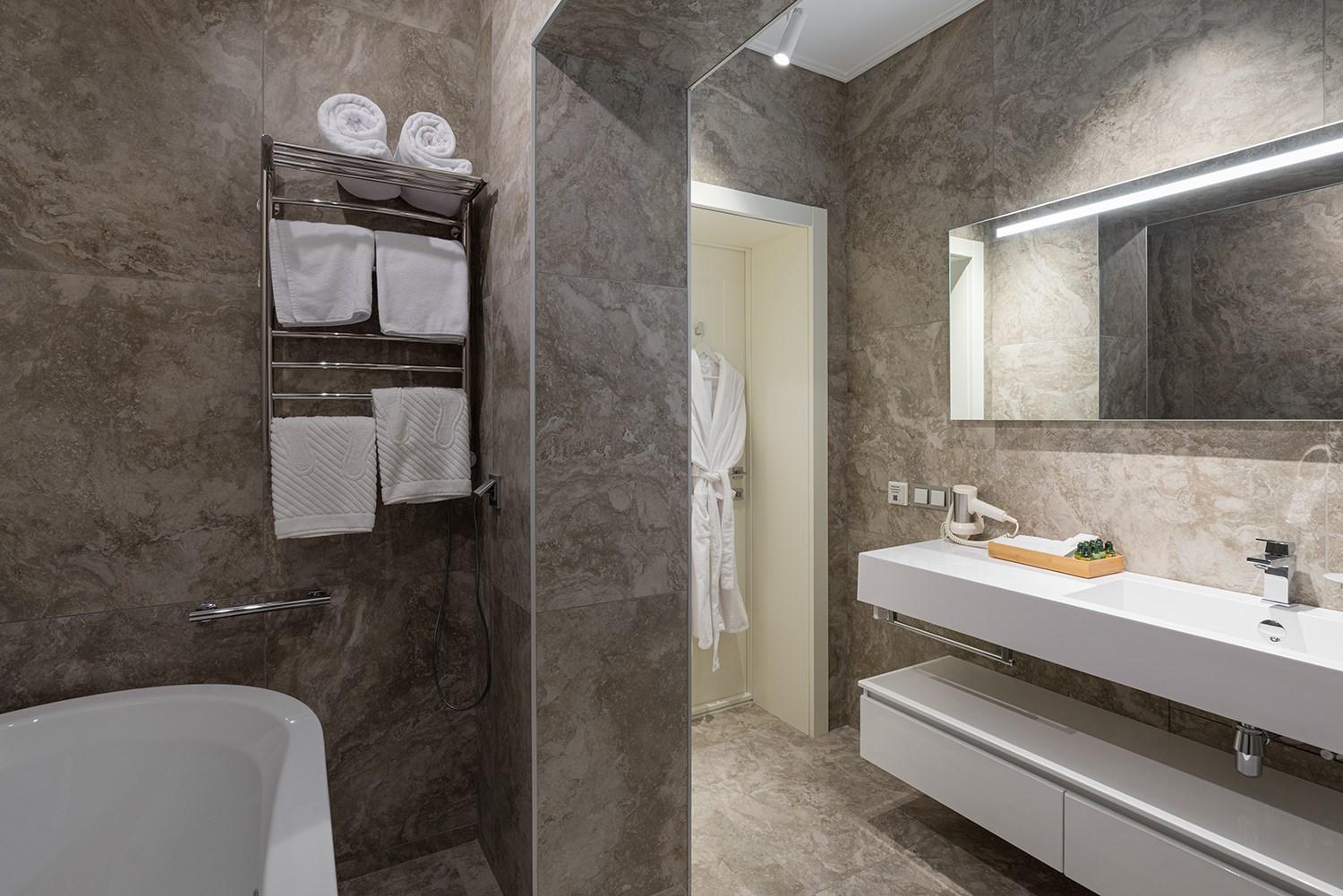 Фото Green Doors