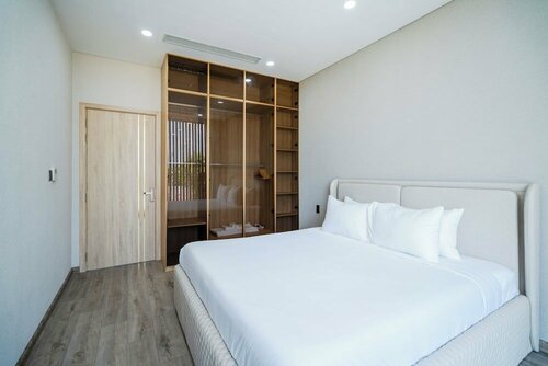 Гостиница Deluxe Riverfront Pool Villas Danang в Дананге