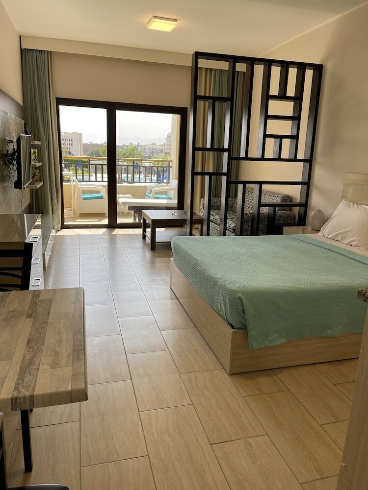 Фото Aldau Heights Apartments