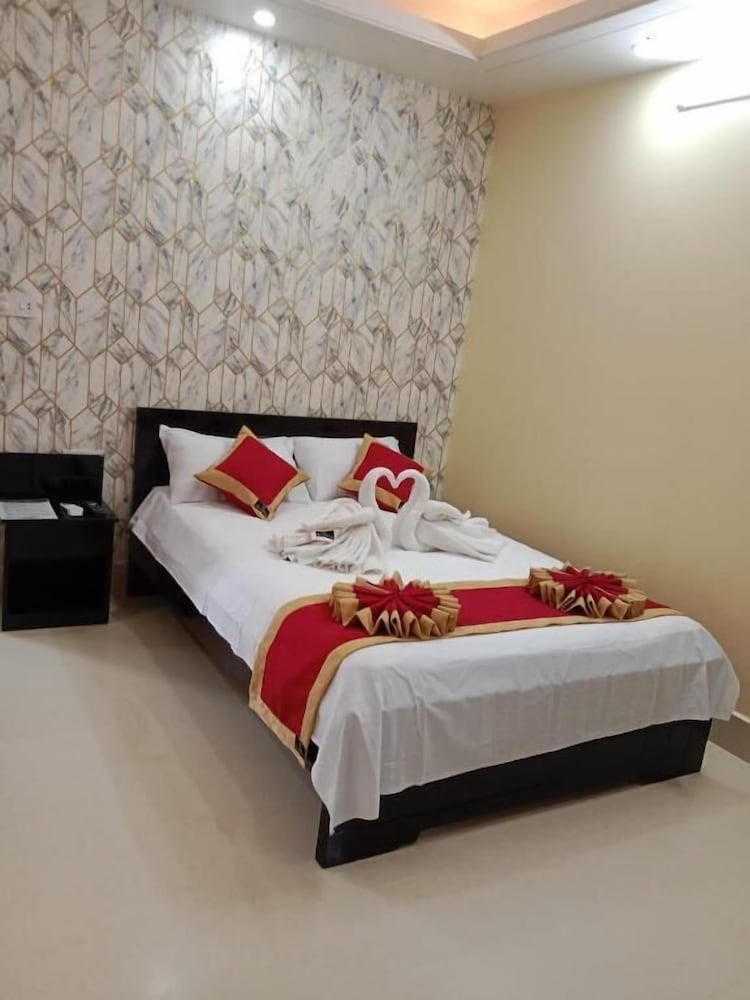 Фото Adarsha Palace Hotel