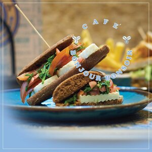 Hookah lounge Bonjour Bonsoir Cafe, Abu Dhabi, photo