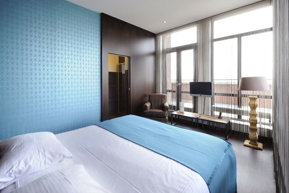 Фото Theaterhotel De Oranjerie